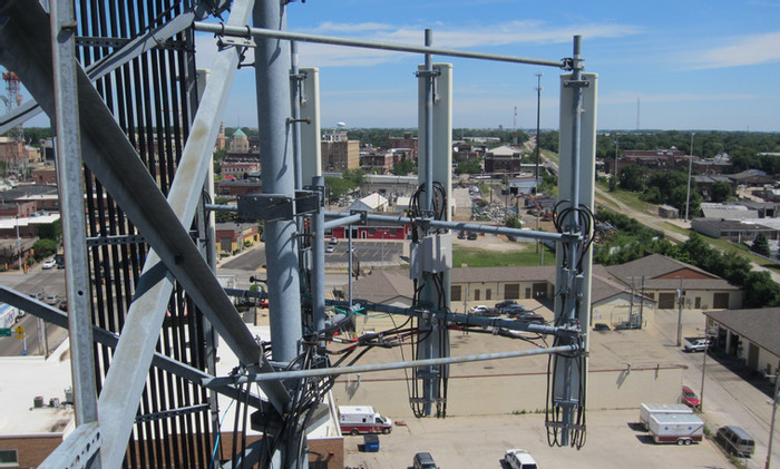 a5647f_5ec51c024e7143f5824a2036172faa3e_mv2